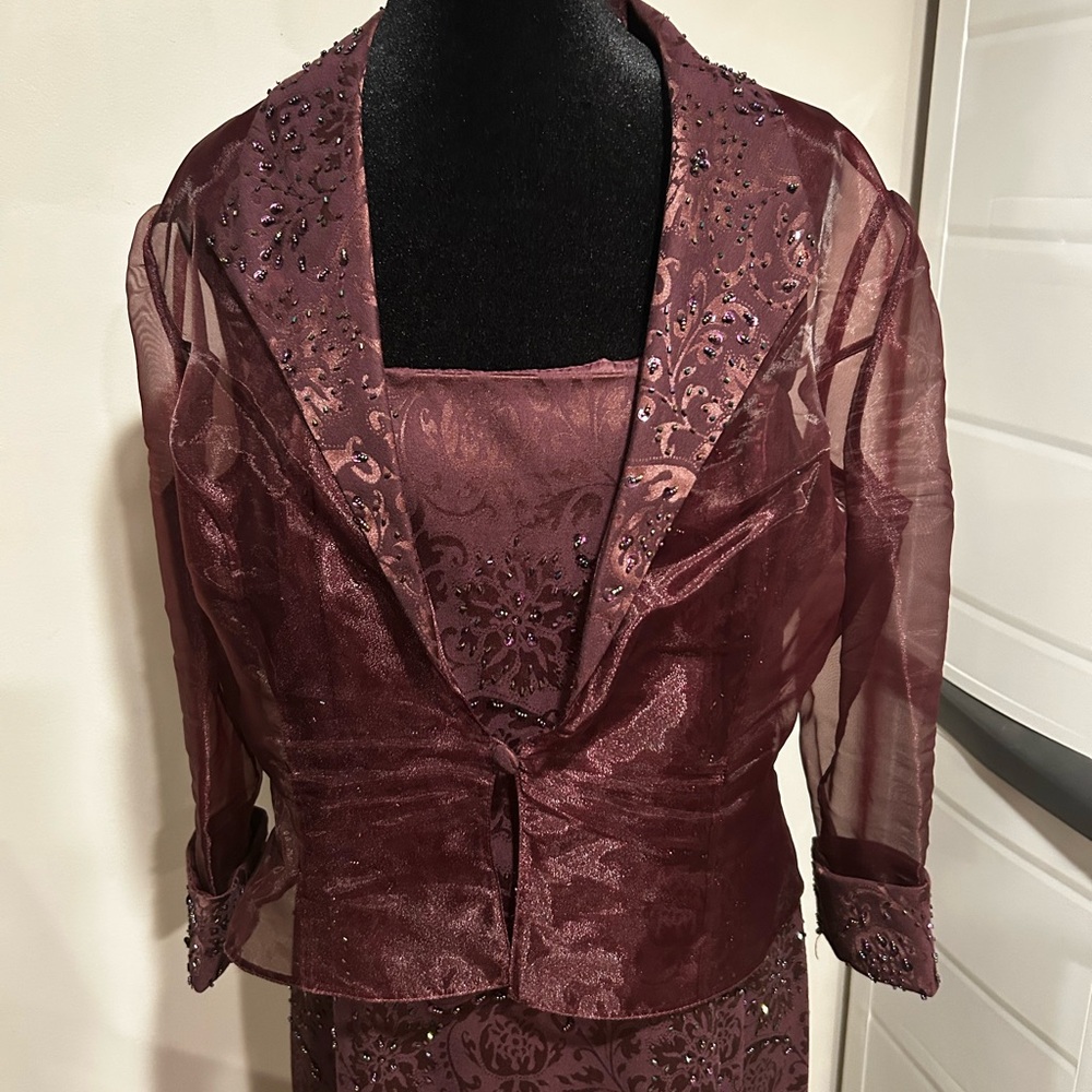 Alex Evenings Deep Red Ensemble